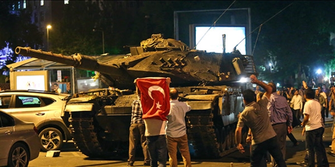 Atatürkçü subaylar vatana ihanet etmezmiş!