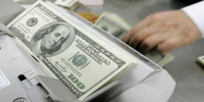 Moody's etkisiyle dolar düştü, borsa çıktı