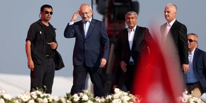 Kılıçdaroğlu miting sonrası fotoğrafta neden yer almadı?
