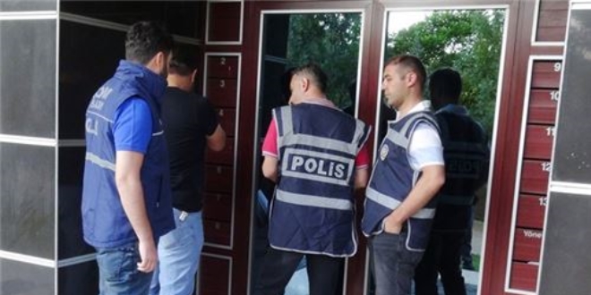 Van'da kamu görevlilerinin olduğu 135 kişi tutuklandı
