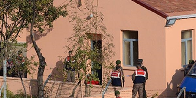 Afyon'da 11'i infaz koruma memuru, 18 kişi adliyeye sevk edildi
