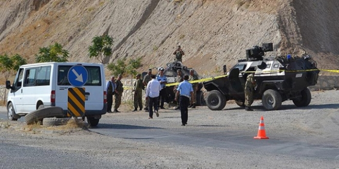 Siirt'te askeri zırhlı araç devrildi: 1 şehit