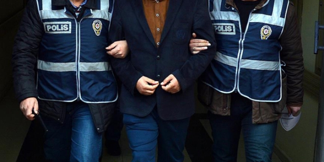 Kayseri'de, 30 polisten 14' tutukland
