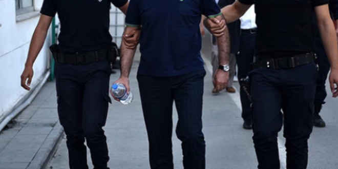 Mersin'de hakkında gözaltına kararı verilen 15 avukattan 7'si yakalandı