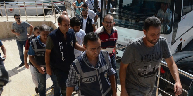 Zonguldak'ta biri kadın 7 kamu çalışanı tutuklandı
