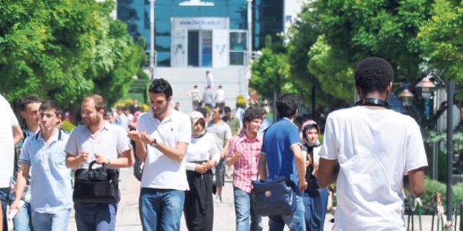 YÖK'ten kapatılan üniversite öğrencileri için makul çözüm