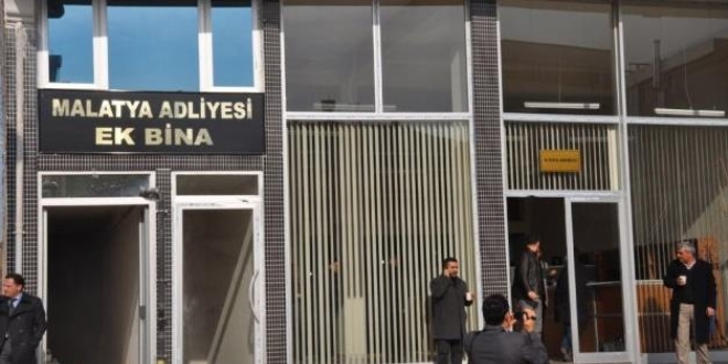Malatya'da gözaltına alınan 15 polis tutuklandı