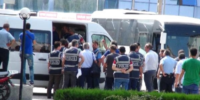 Karabük'te, 3 memur tutuklandı