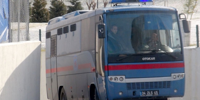 Bin hükümlü ilçe cezaevlerine nakledildi