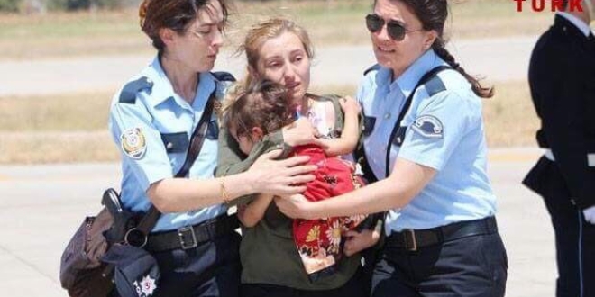 'Yavrum üşür, babasıyla aynı mezara koyun'