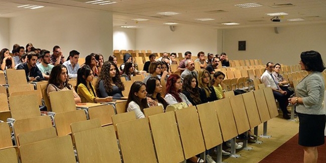 Yabancı uyruklu akademisyenlerin çalışma izni değişti