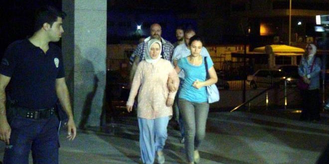 Edirne'de gözaltına alınan akademisyenler adliyeye sevk edildi