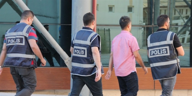 Zaman eski gazetesi sahibi, Balıkesir'de yakalandı