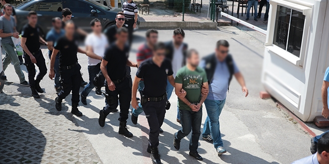 Kocaeli'nde, vali yardımcıları serbest bırakıldı