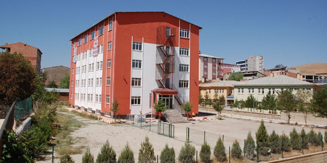 Kapatılan dershane İmam Hatip Ortaokulu oldu