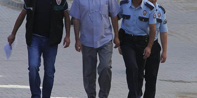 İzmir Katip Çelebi Üniversitesi imamı gözaltına alındı