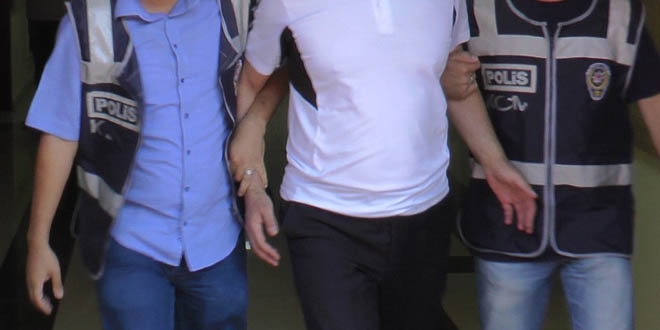 Firari savcı Hüseyin Kaplan teslim oldu