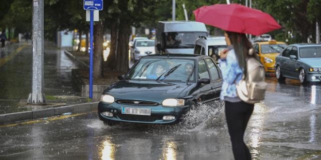 Yağmur gelecek sıcaklıklar düşüyor