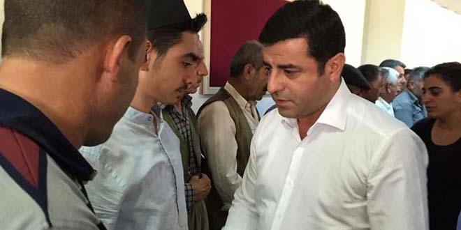 Demirtaş: Diyalogla konuşarak bu sorunları çözelim