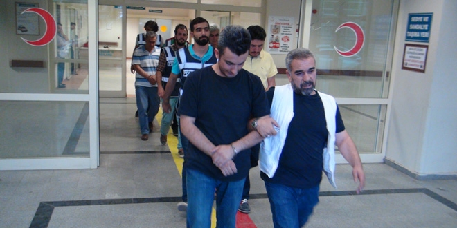 Siirt'te, Bylock kullanan 6 polis tutuklandı