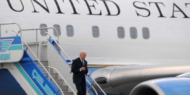 Biden, havaalanında alt düzeyde protokolle karşılandı