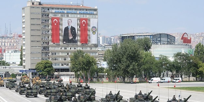 30 Ağustos'ta askeri geçit töreni olmayacak