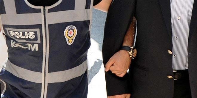 Kilis'te adliyeye sevk edilen 2 retmen tutukland