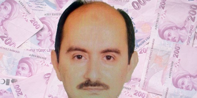 İşadamı para dolu 2 çantayla çatıdan kaçarken yakalandı