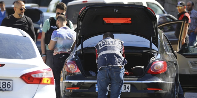 Başkentte 600 polisin katılımıyla denetim yapıldı