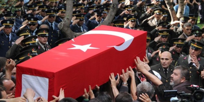 Şehit polis memuru Osmaniye'de toprağa verildi
