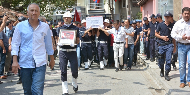 Şehit polis memuru Kıncak, son yolculuğuna uğurlandı