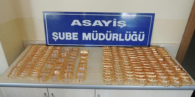 Yolcu otobüsündeki 4 kilo 660 gram altını çaldılar
