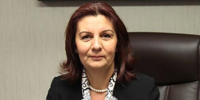 Sözleşmeli öğretmenlerin atanıyor olması yanlış politika