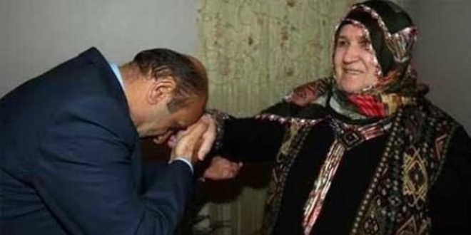 'Cenazeye çelenk göndermeyin, bağışta bulunun'
