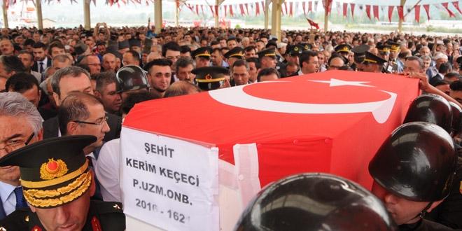 Şehit Piyade Uzman Onbaşı Keçeci toprağa verildi