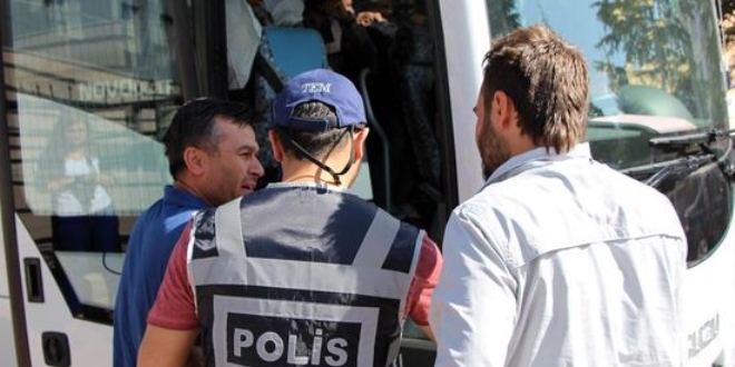 Eskişehir'de 1'i emniyet müdürü, 11 avukat gözlatında