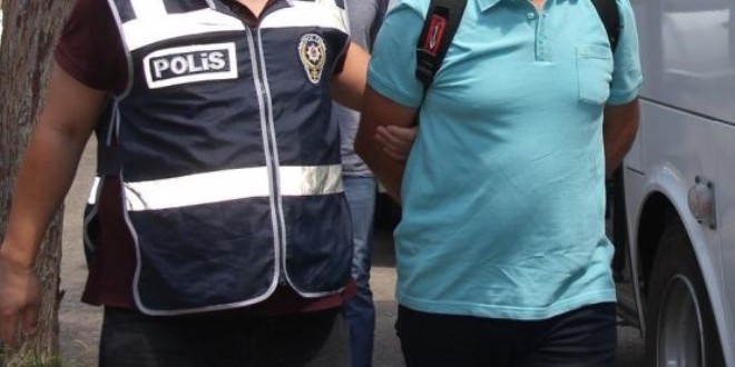 Bursa'da 12 akademisyen ve memur gözaltına alındı
