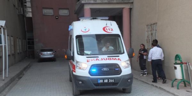 Üs bölgesine malzeme götüren TIR'a saldırı: 1 ölü