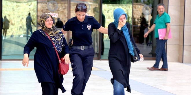 Nevşehir'de 1'i öğretmen, 1'i hemşire 6 kişi tutuklandı