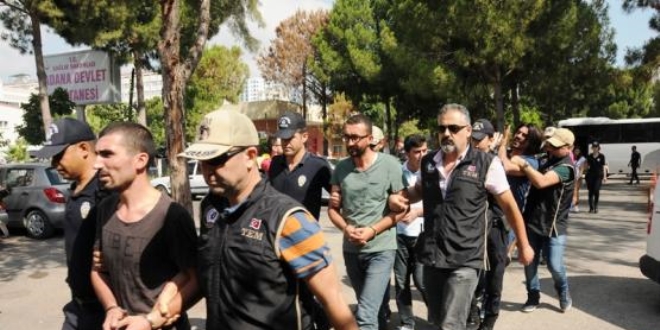 Ankara eski emniyet mdrlerinin de olduu 46 kii gzaltna ald