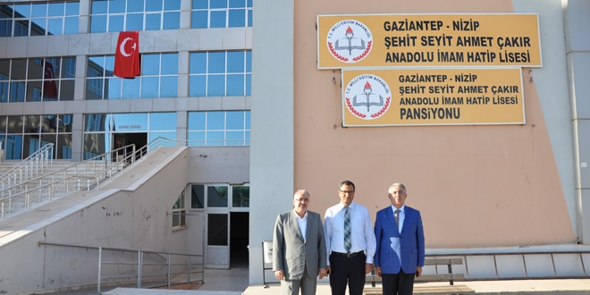 Gaziantep'te el konulan iki okula şehit isimleri verildi