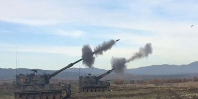 Kilis'e atılan 3 mermiye karşılık mevziler ateş altına alındı