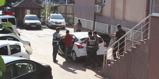 Bartın Üniversitesi Hukuk Müşaviri ve bir öğretim görevlisi tutuklandı