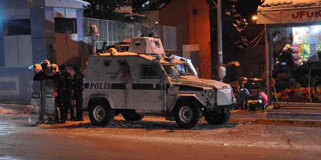 Uluyol Polis Karakolu'na PKK'lı teröristlerce saldırı