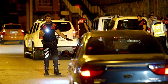 Başkentte 8 bin 500 polisle 'huzur operasyonu'