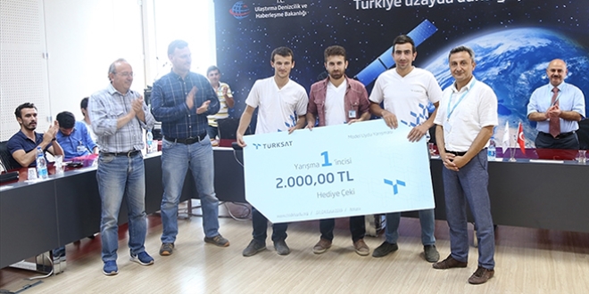 Model uydu yarışmasını Yıldız Teknik öğrencileri kazandı
