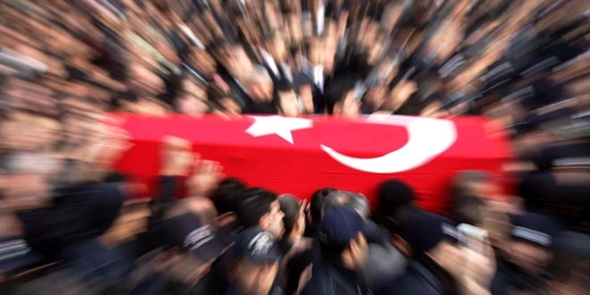 ehit olan 3 askerin naa ve yaral 1 asker Trkiye'ye getirildi