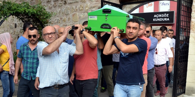 Sinop'ta balkondan düşen küçük kız hayatını kaybetti