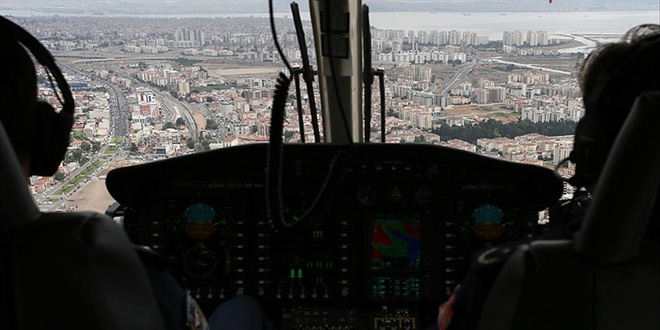 İzmir'de bayram trafiğine havadan denetim