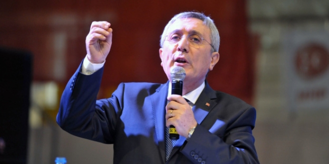 'FETÖ'nün siyasi uzantılarının ortaya çıkarılması gerek'